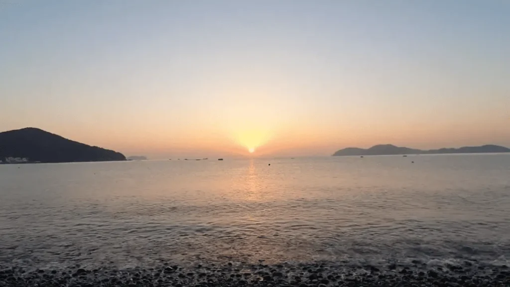 🌅 남해안 해돋이 일출 명소 추천 : 바다 위에서 맞이하는 황금빛 새해 6 남해안 해돋이 일출 명소 추천
