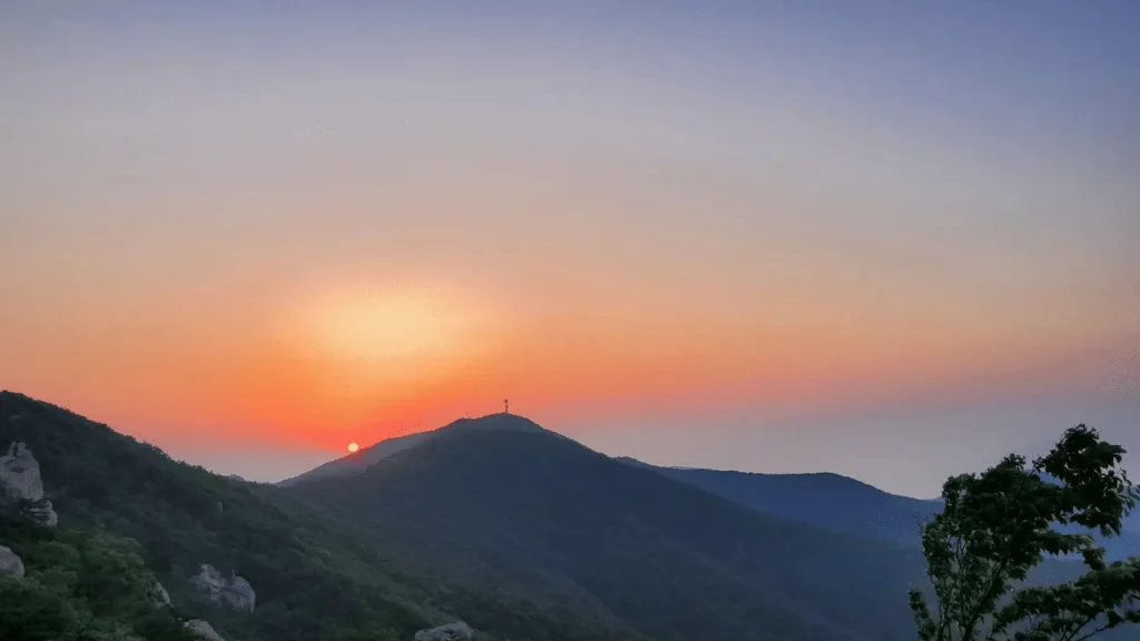 🌅 남해안 해돋이 일출 명소 추천 : 바다 위에서 맞이하는 황금빛 새해 3 남해안 해돋이 일출 명소 추천