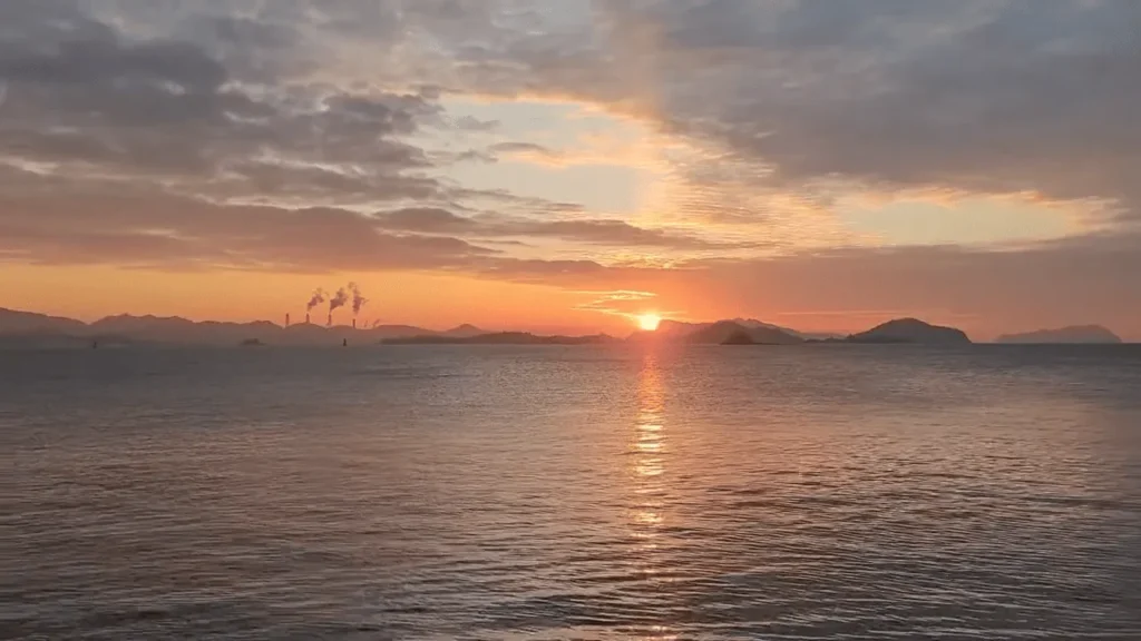 🌅 남해안 해돋이 일출 명소 추천 : 바다 위에서 맞이하는 황금빛 새해 5 남해안 해돋이 일출 명소 추천